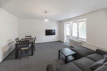 Pokoj jižní s balkonem - Pronájem bytu 3+1 v osobním vlastnictví 65 m², Lanškroun 