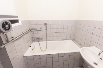Koupelna - Pronájem bytu 3+1 v osobním vlastnictví 65 m², Lanškroun