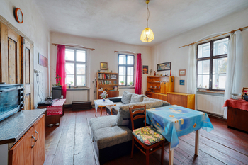 Prodej domu 677 m², Úterý