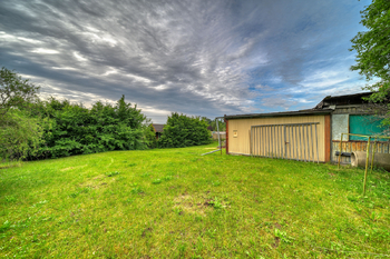 Prodej pozemku 829 m², Kostomlátky