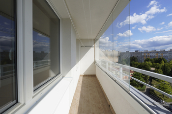 zasklená lodžie - Prodej bytu 3+1 v osobním vlastnictví 83 m², Praha 5 - Stodůlky