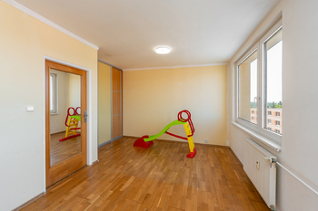 Ložnice - Prodej bytu 3+1 v osobním vlastnictví 97 m², Praha 9 - Kyje