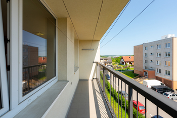 Lodžie - Prodej bytu 3+1 v osobním vlastnictví 97 m², Praha 9 - Kyje