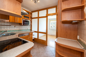 Kuchyň - Prodej bytu 3+1 v osobním vlastnictví 97 m², Praha 9 - Kyje