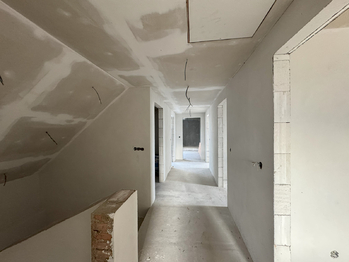 Prodej domu 208 m², Poštovice