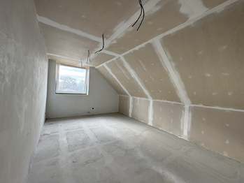 Prodej domu 208 m², Poštovice
