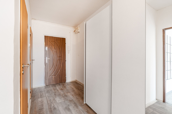 Pronájem bytu 2+kk v osobním vlastnictví 45 m², Praha 8 - Kobylisy