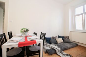 Pronájem bytu 2+1 v osobním vlastnictví 53 m², Praha 8 - Libeň