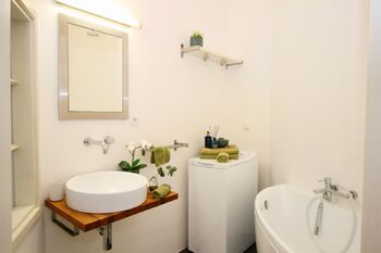 Pronájem bytu 2+1 v osobním vlastnictví 53 m², Praha 8 - Libeň