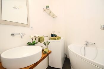 Pronájem bytu 2+1 v osobním vlastnictví 53 m², Praha 8 - Libeň