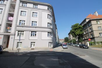 Pronájem bytu 2+1 v osobním vlastnictví 53 m², Praha 8 - Libeň