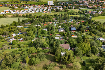 Prodej pozemku 1182 m², Praha 5 - Řeporyje