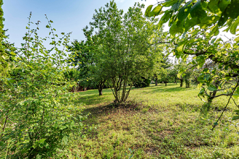 Prodej pozemku 1182 m², Praha 5 - Řeporyje