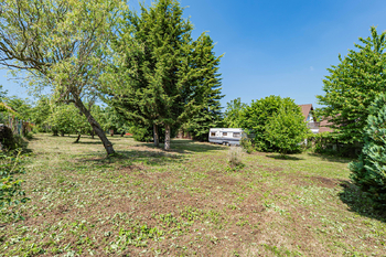 Prodej pozemku 1182 m², Praha 5 - Řeporyje