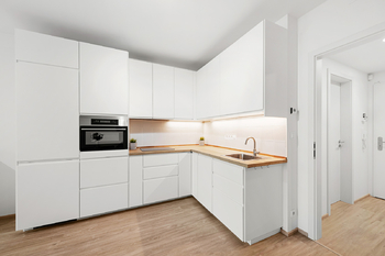 Pronájem bytu 1+kk v osobním vlastnictví 45 m², Praha 9 - Hloubětín