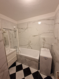 Koupelna - Pronájem bytu 2+kk v osobním vlastnictví 48 m², Praha 10 - Strašnice