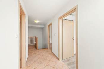 Prodej bytu 3+kk v osobním vlastnictví 87 m², Praha 5 - Zličín