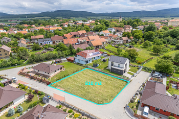 Prodej pozemku 810 m², Hostomice