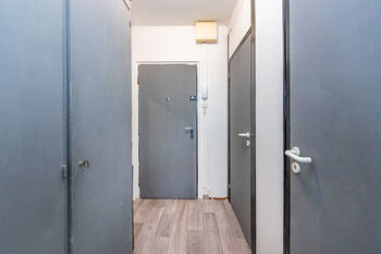 Pronájem bytu 1+kk v družstevním vlastnictví 32 m², Praha 6 - Vokovice