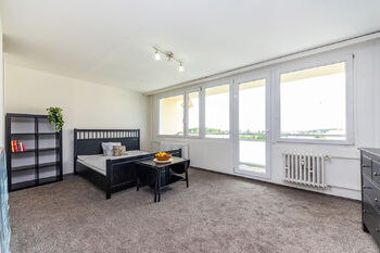 Pronájem bytu 1+kk v družstevním vlastnictví 32 m², Praha 6 - Vokovice
