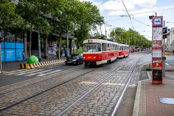 Zastávka tramvaje - Pronájem bytu 1+1 v osobním vlastnictví 46 m², Praha 3 - Žižkov