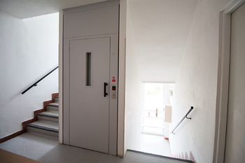 výtah - Pronájem bytu 2+kk v osobním vlastnictví 42 m², Praha 5 - Zbraslav