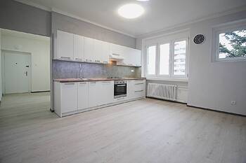 Obývací pokoj s kuchyňským koutem - Pronájem bytu 3+kk v osobním vlastnictví 81 m², Kladno 
