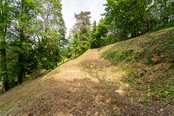Prodej pozemku 1057 m², Mezouň