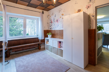 Pokoj patro - Prodej domu 170 m², Mladé Buky