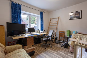 Pokoj přízemí - Prodej domu 170 m², Mladé Buky