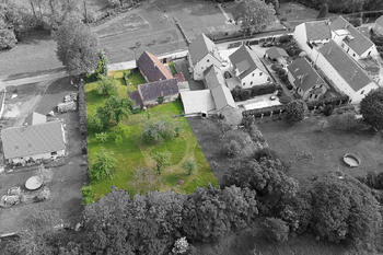 Dron - zadní pohled - Prodej domu 73 m², Číčovice