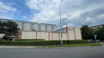 Pronájem garáže 3145 m², Praha 8 - Kobylisy