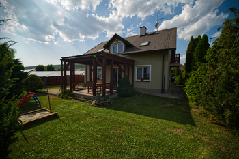 úvodní foto - Pronájem domu 194 m², Cerhovice 