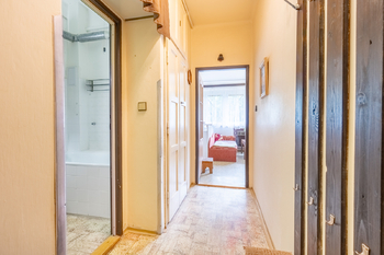 Chodba bytu - Prodej bytu 2+kk v osobním vlastnictví 47 m², Praha 4 - Krč 