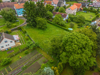 Prodej pozemku 1180 m², Běleč