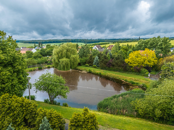 Prodej pozemku 1180 m², Běleč