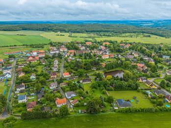 Prodej pozemku 1180 m², Běleč