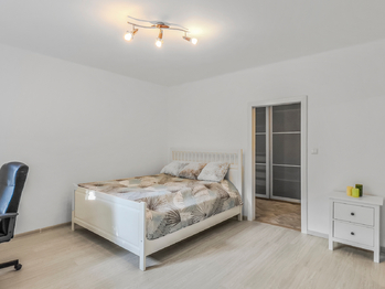 Pronájem bytu 2+1 v osobním vlastnictví 63 m², Praha 10 - Vršovice