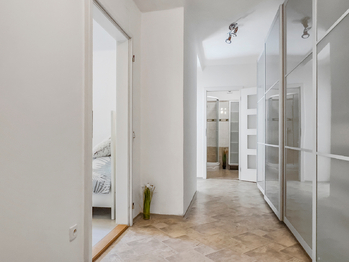 Pronájem bytu 2+1 v osobním vlastnictví 63 m², Praha 10 - Vršovice