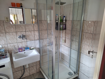 Koupelna - Prodej chaty / chalupy 55 m², Hvězdlice