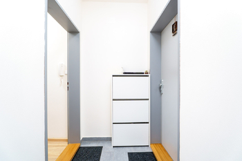 Prodej bytu 1+kk v osobním vlastnictví 32 m², Praha 9 - Libeň