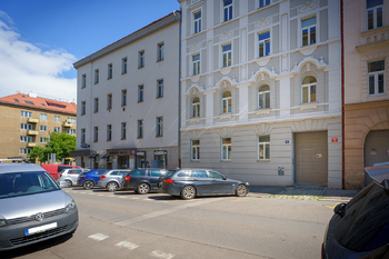 Prodej bytu 1+kk v osobním vlastnictví 32 m², Praha 9 - Libeň