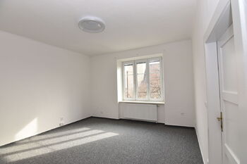 Pronájem bytu 1+1 v osobním vlastnictví 70 m², Olomouc
