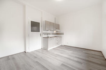 Pronájem bytu 1+kk v osobním vlastnictví 21 m², Praha 6 - Břevnov