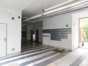 Prodej bytu 1+kk v osobním vlastnictví 41 m², Mariánské Lázně