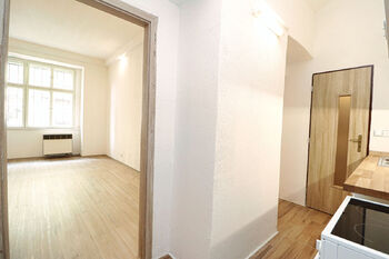 Pronájem bytu 2+1 v osobním vlastnictví 40 m², Praha 2 - Nusle