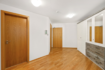 Prodej bytu 2+kk v osobním vlastnictví 107 m², Praha 3 - Žižkov