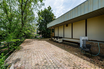 Prodej obchodních prostor 371 m², Tábor