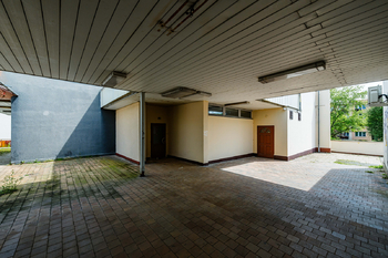 Prodej obchodních prostor 371 m², Tábor