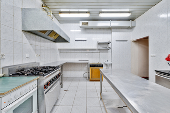 Prodej obchodních prostor 371 m², Tábor